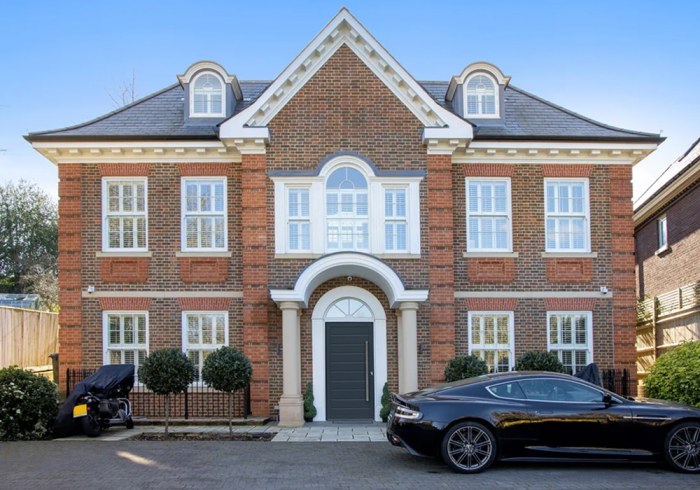 Front walkway landscaping